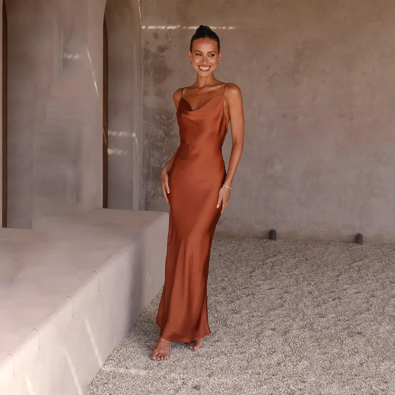 Polyestermix Maxi Jurk – Slipvorm & Extra Lange Val