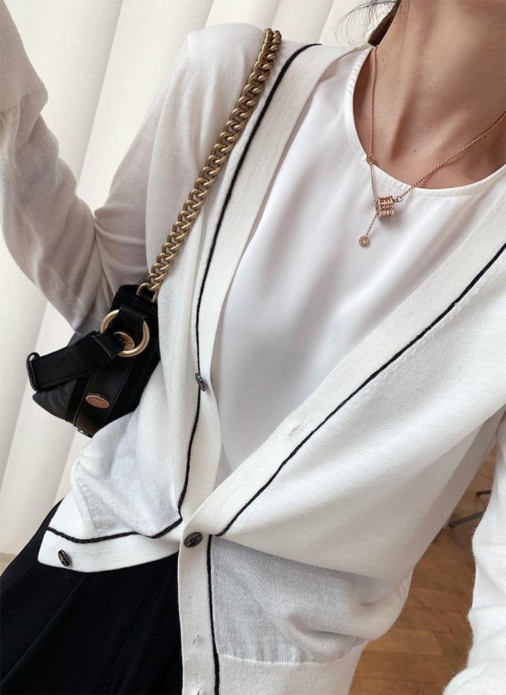 Satin Camisole Top – Ronde Hals & Mouwloze Stijl
