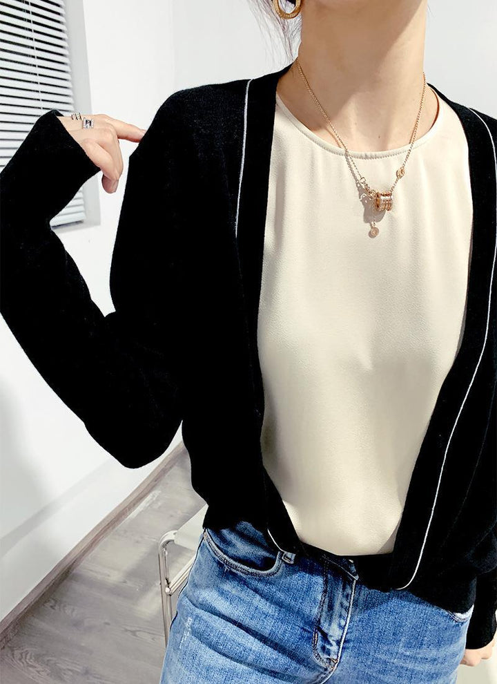 Satin Camisole Top – Ronde Hals & Mouwloze Stijl