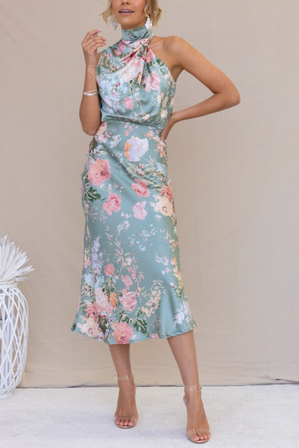Satin Jurk – Haltervorm & Bloemenprint