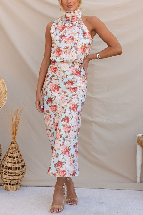 Satin Jurk – Haltervorm & Bloemenprint