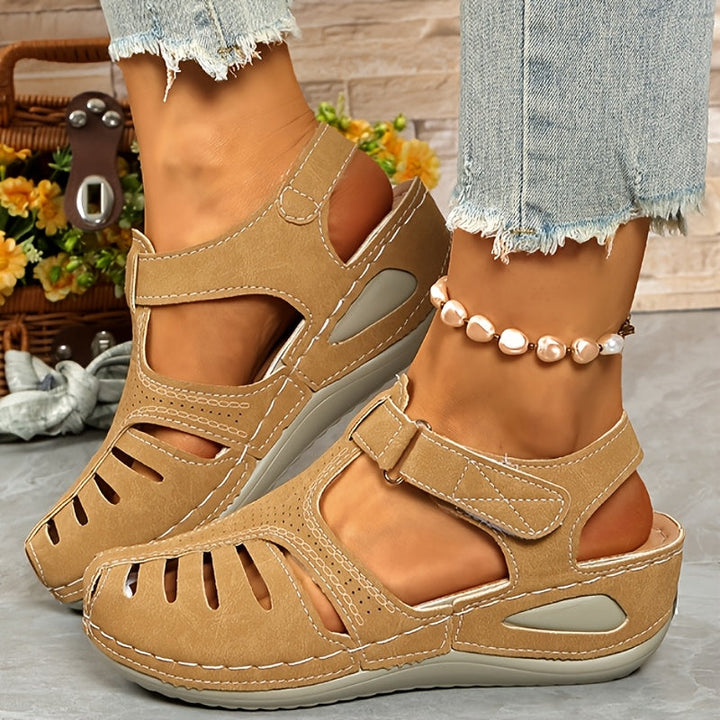 Sleehak Sandalen - Teenveter & Middelhoge Hak voor Comfort