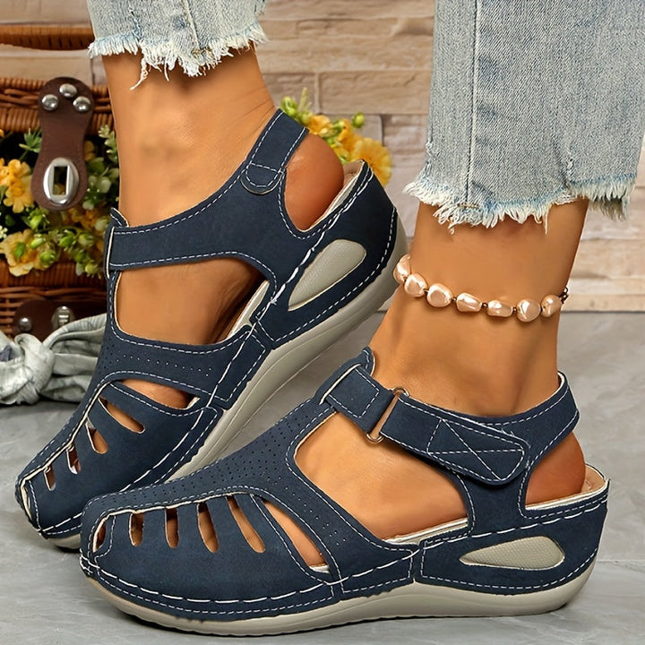 Sleehak Sandalen - Teenveter & Middelhoge Hak voor Comfort
