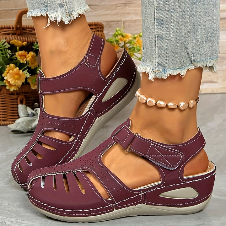 Sleehak Sandalen - Teenveter & Middelhoge Hak voor Comfort