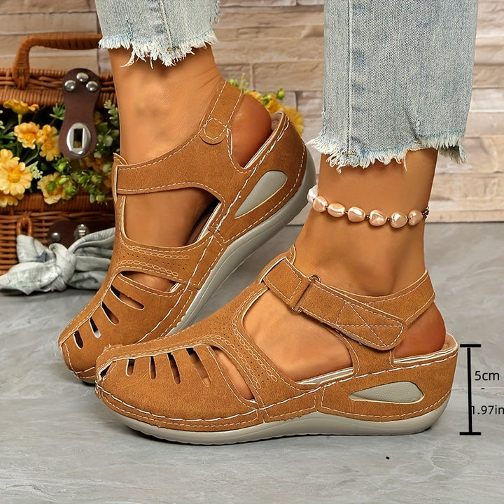 Sleehak Sandalen - Teenveter & Middelhoge Hak voor Comfort