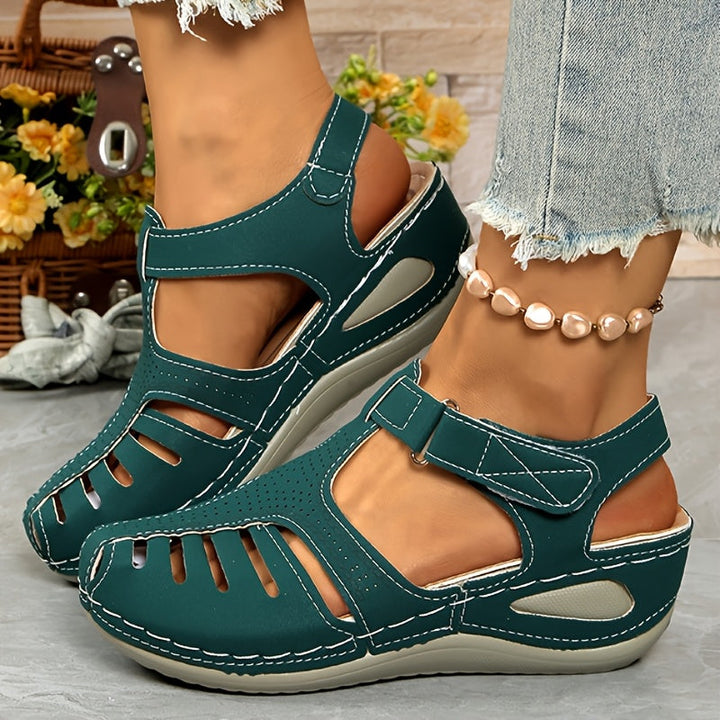 Sleehak Sandalen - Teenveter & Middelhoge Hak voor Comfort