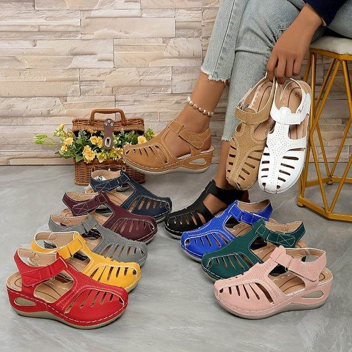 Sleehak Sandalen - Teenveter & Middelhoge Hak voor Comfort