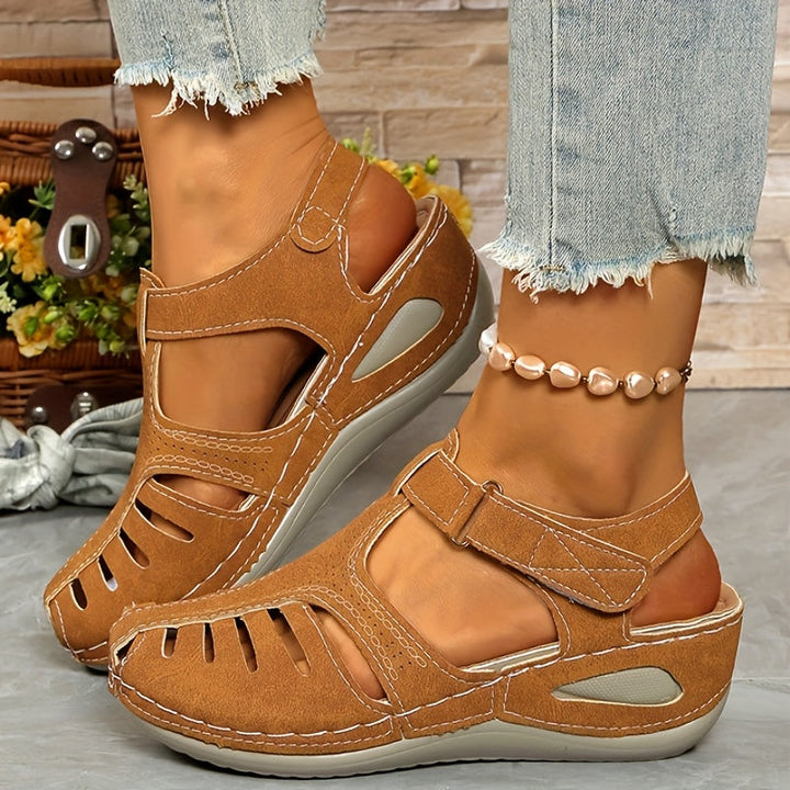 Sleehak Sandalen - Teenveter & Middelhoge Hak voor Comfort