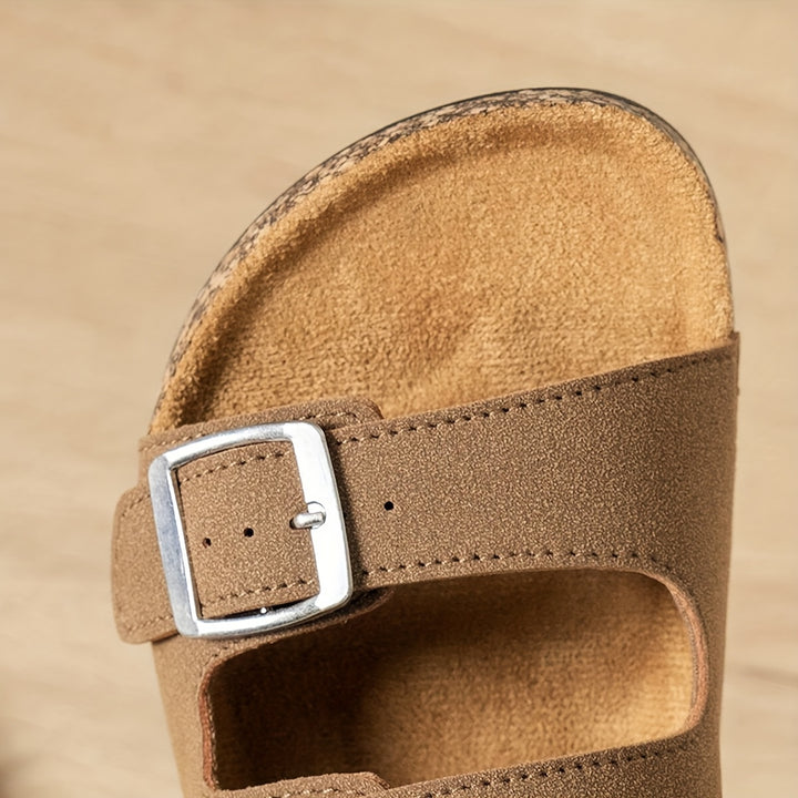Slippers – Zachte Zool & Verstelbare Gespbanden