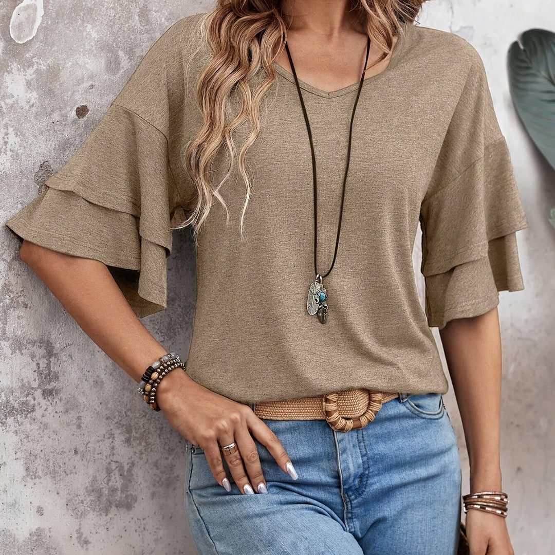 T-shirt – Flare Mouwen & V-hals Ontwerp