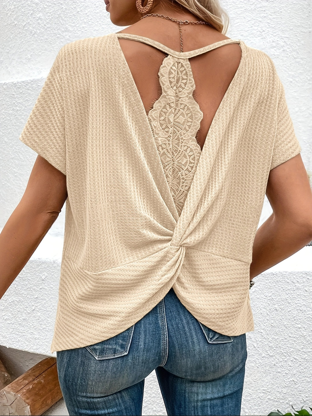 T-shirt – Korte Mouwen & Kantdetail Op De Rug