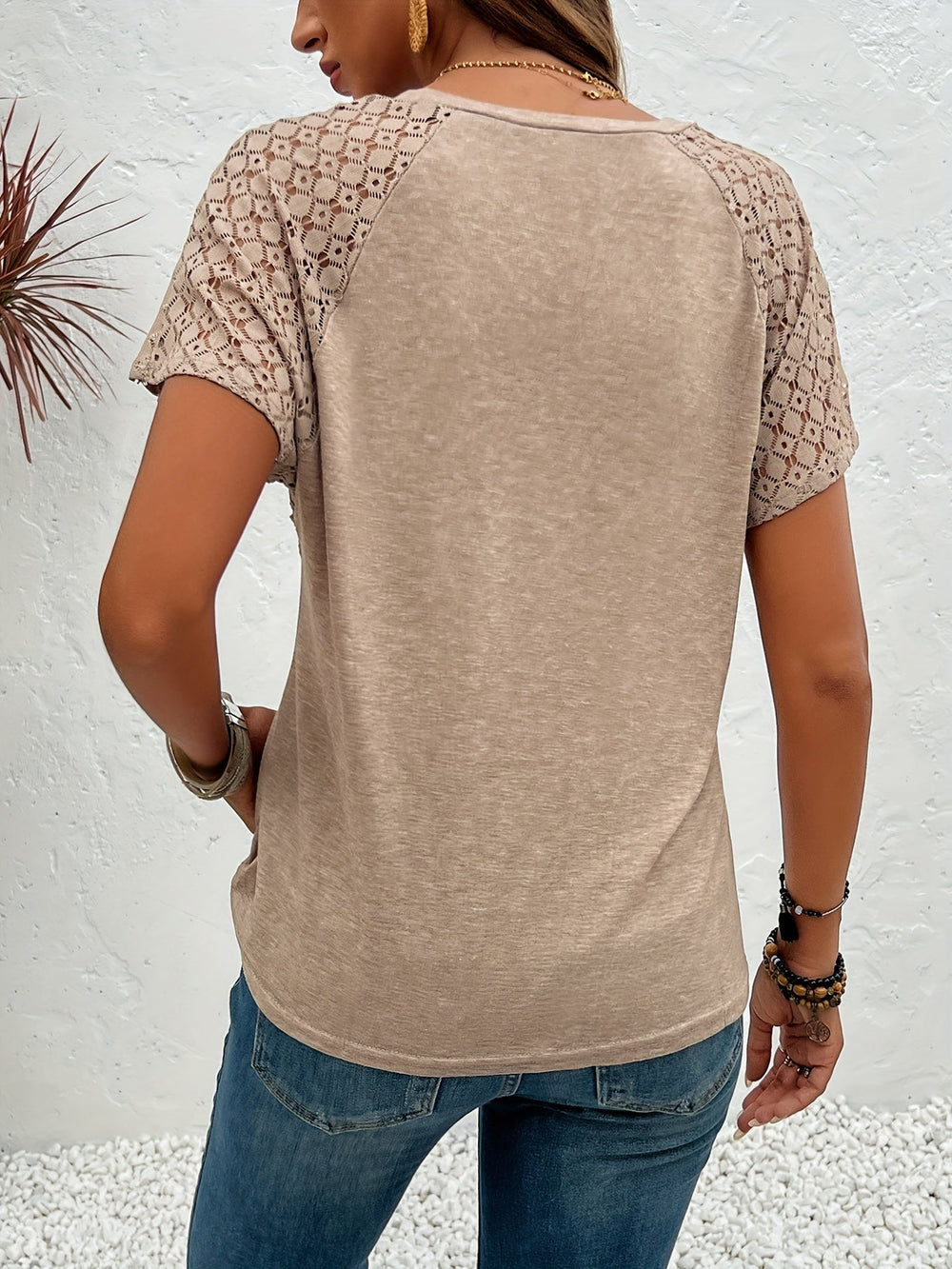 T-shirt - Ronde Hals & Contrasterend Kant Detail