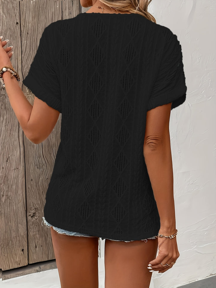 T-shirt met knoopdecoratie en V-hals - Structuurstof & korte mouwen