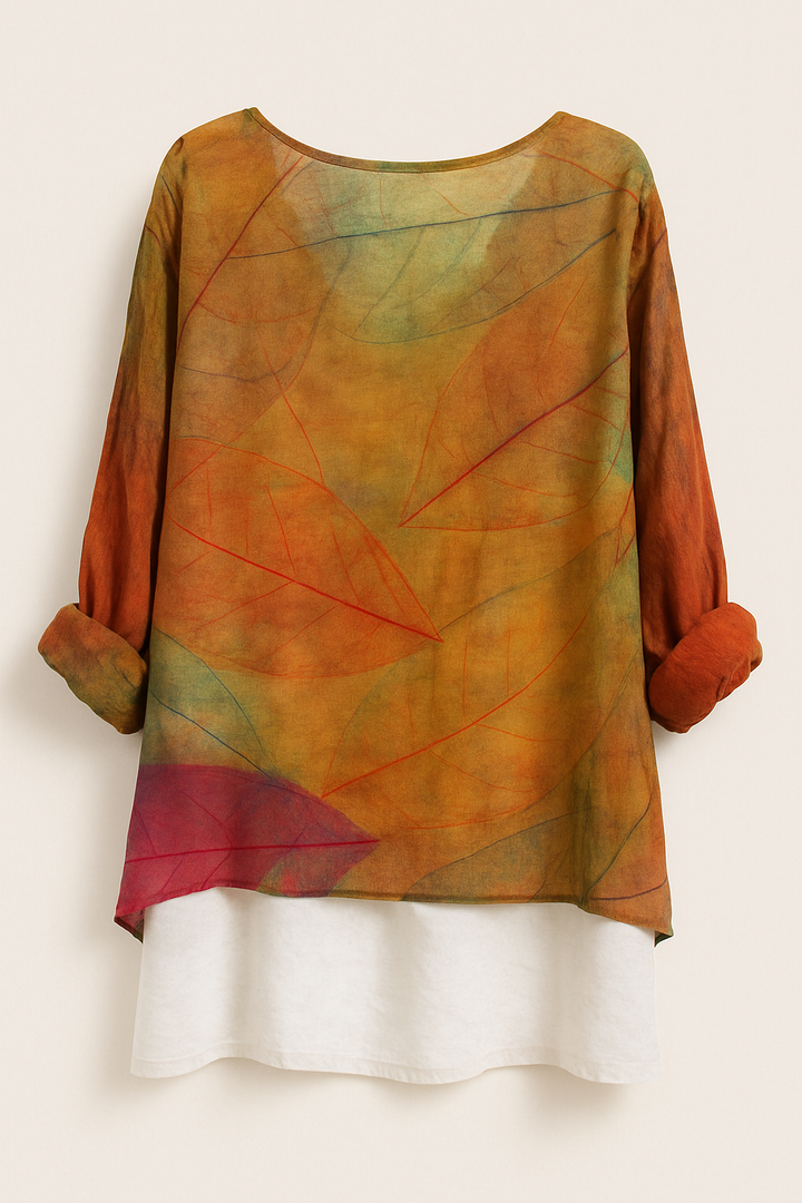 Tierne - Casual T-shirt van katoen en linnen met bladprint en V-halslijn