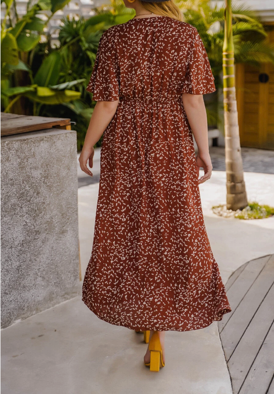 Tricot Jurk – Peplumstijl & Flexibele Vorm