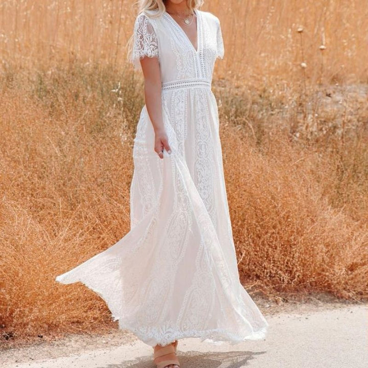 Tulle Jurk – Diepe V-Hals & Ruime Snit