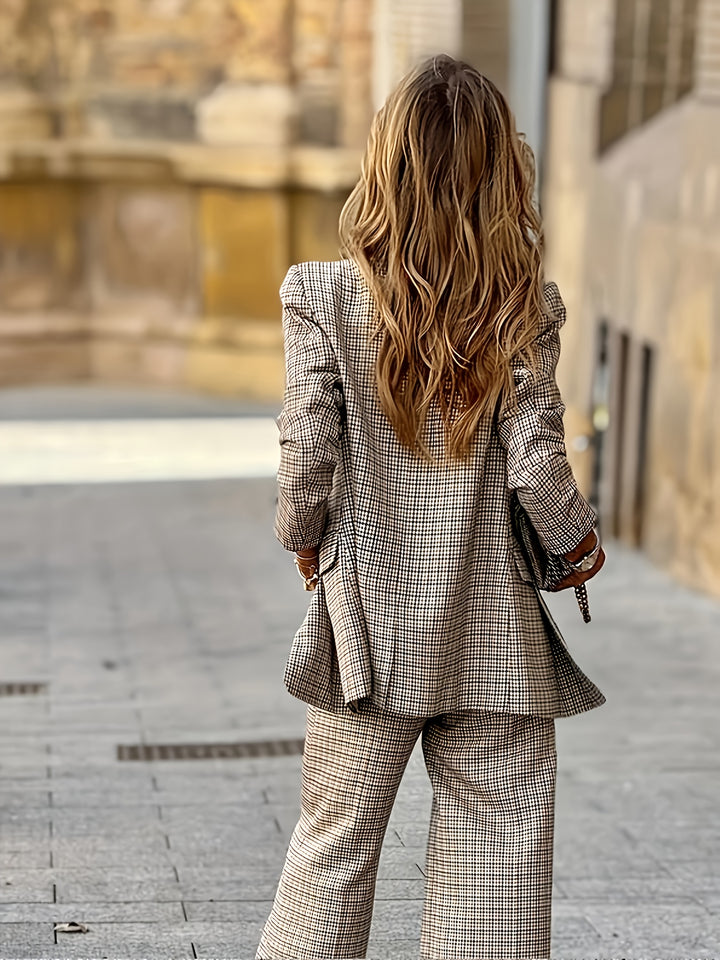 Tweedelige Set - Dubbelgeknoopte Blazer & Vrije Beweging