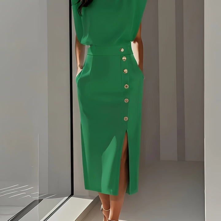 Tweedelige Set – Mouwloze Top & Midi-Rok met Knoopdetails