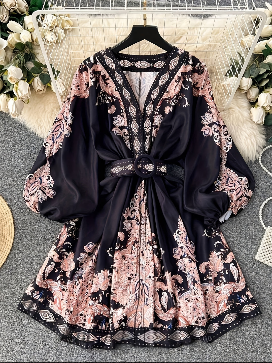 Vintage Jurk Met Bloemenprint - V-hals & Lantaarnmouwen Design