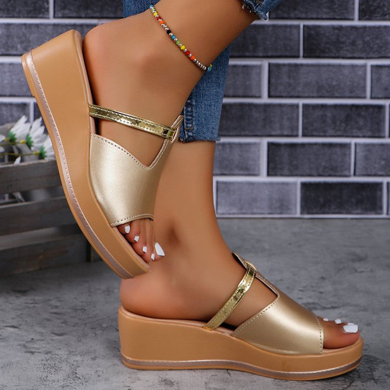Wedge Slippers – Verhoogde Zool & Antislip Grip