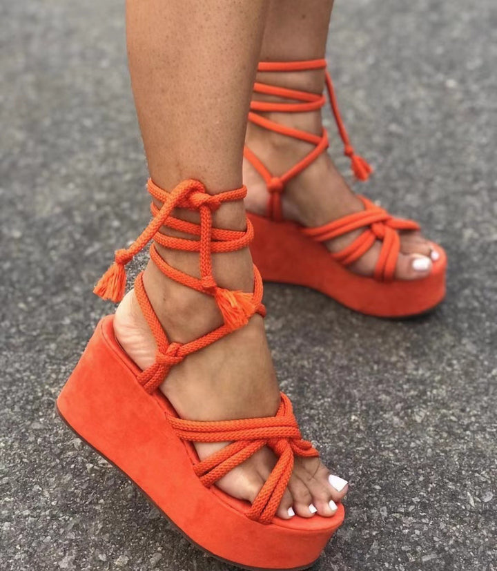 Wedgeschoenen – Strappy Ontwerp & Ondersteunende Pasvorm