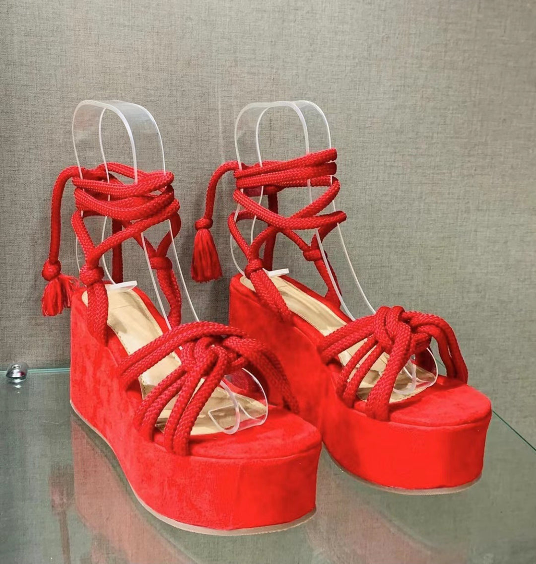 Wedgeschoenen – Strappy Ontwerp & Ondersteunende Pasvorm