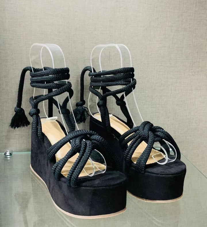 Wedgeschoenen – Strappy Ontwerp & Ondersteunende Pasvorm