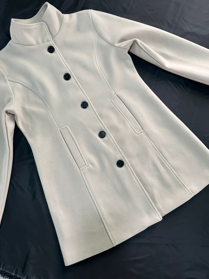 Wolmix Jas – Middellange Met Knoopsluiting En Warmte