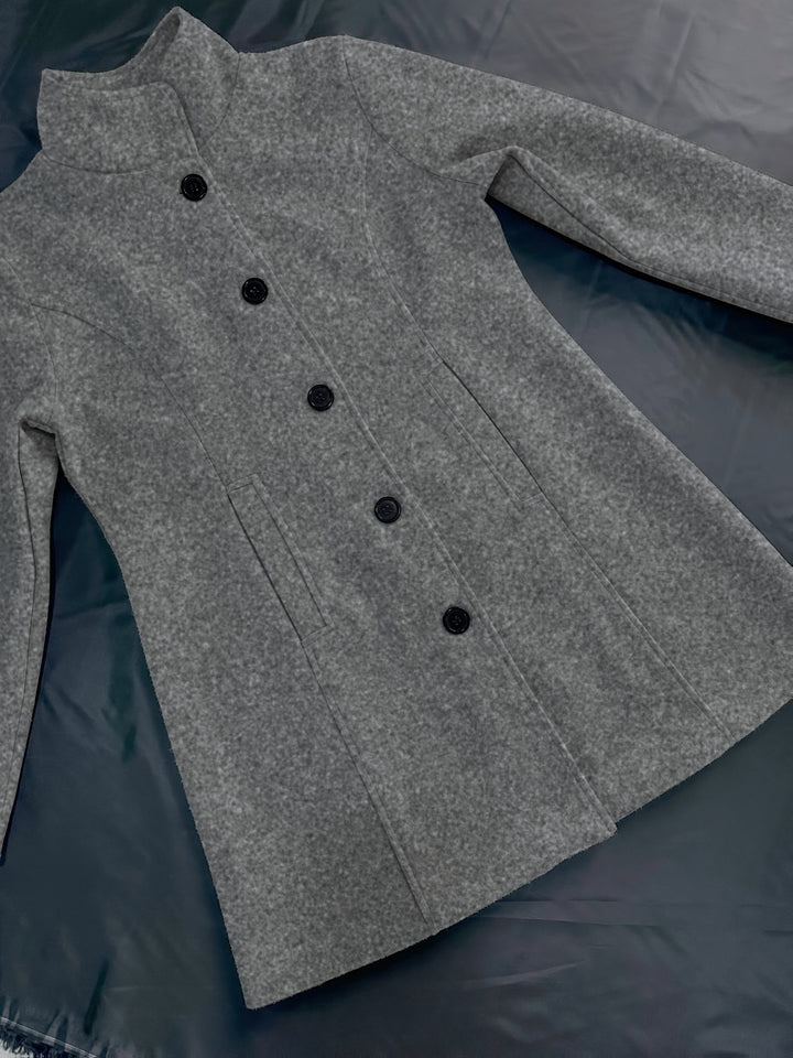 Wolmix Jas – Middellange Met Knoopsluiting En Warmte